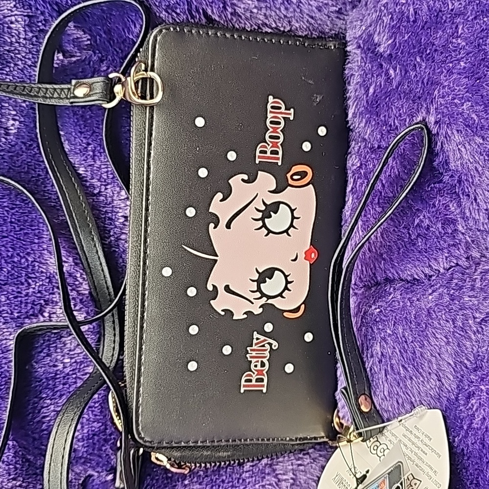 BETTY BOOP Wallet/Crossbody Holds Cell Phone